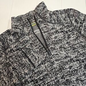 Smartwool Women's Merino Wool 1/4 Zip Thermal Baselayer Black White geo Pattern